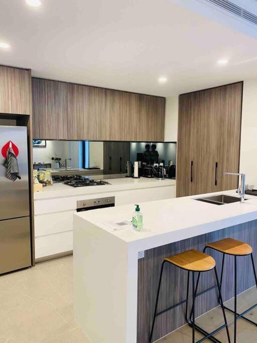 Luxury 3 Bedroom In Ryde Apartment *